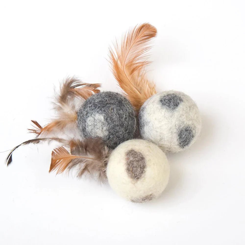 Handmade Feather Felt Balls – Snow Leopard Swatters (Set of 3) - Pryde Pets | prydepets.com