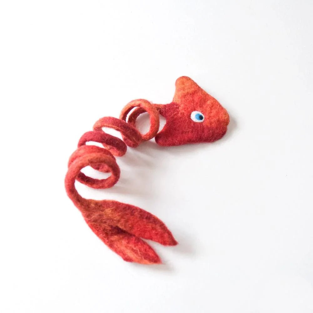 Handmade Felt Fish Spring Cat Toy - Red - Pryde Pets | prydepets.com